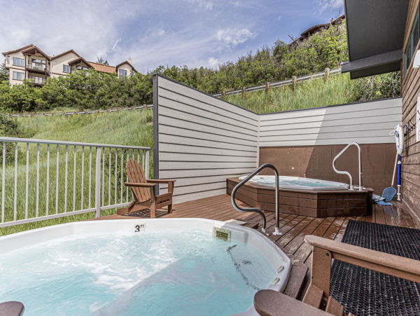 300 yards to the Slopes Sleeps 6 3 miles to Downtown